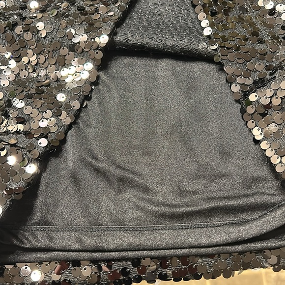 LA Express Black Sequin mini skirt. Size XS. - Picture 4 of 5